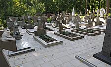 Spacer po Cmentarzu Prawosławnym. Ukraińskie nagrobki jak nowe