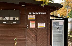 Pierwsza jadłodzielnia w Wawrze. "Zamiast wyrzucać, podziel się z sąsiadem"