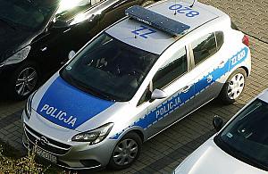 Kopnął w zaparkowany samochód. Pójdzie siedzieć?