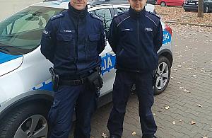 Eskorta do szpitala. Popisowa akcja policjantów z Wawra