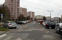 Radny z Bemowa chce uczyć kierowców parkowania. "Cenna inicjatywa"