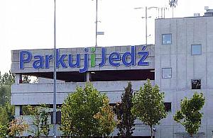 Interwencja straży na pętli Młociny. Zatrzymane nastolatki