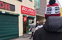 Tłumy po rurki na Wolskiej. "Takie miejsca są na wagę złota"