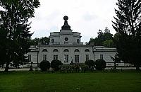 Linia kolejowa przez park pałacu w Jabłonnie? Niewiarygodne plany PKP PLK