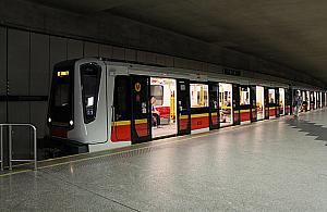 Koniec z "nocnym" metrem. ZTM ogłosił cięcia