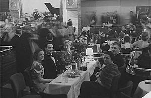 Dancingi, kawiarnie i bogate życie towarzyskie międzywojennej Warszawy