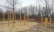 Nowe miejsce do wypoczynku w Międzylesiu. Skwer z boiskiem i placem zabaw