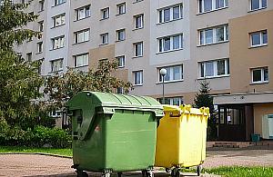 Brud, smród i karaluchy. Spółdzielnia chce zlikwidować wszystkie zsypy