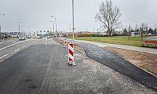 Zwężają Piastów Śląskich. Powstają droga rowerowa i parking