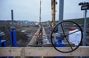 Przepychanki nad pękniętą rurą. "Z wielkim zdziwieniem, a wręcz oburzeniem..."