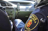 Staruszek b��dzi� po Br�dnie. By� zmarzni�ty i zdezorientowany