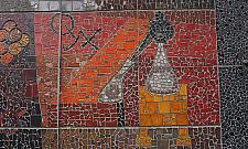 Nietypowy zabytek Wawra. Mozaika z lat sześćdziesiątych pod ochroną