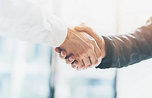 Kultura osobista Polaków umarła? Słowo "dziękuję" wielu nie przechodzi przez gardło