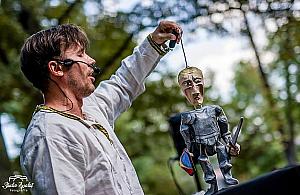 Baśń o rycerzu bez konia. BOK zaprasza na teatr marionetek online