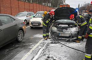 Pożar samochodu na Powązkowskiej. Zapalił się podczas jazdy