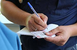 Wpadła w furię i zdemolowała butik na Górcach. Zniszczyła manekina, ukradła spodnie