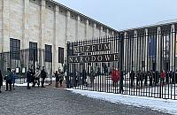 Absolutny brak logiki. W kolejce do muzeów nie ma wirusa?