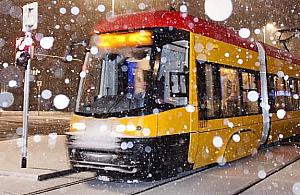 Wykolejony tramwaj na Piaskach. Ogromne utrudnienia