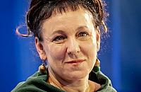 Olga Tokarczuk trafi na mural? Dwaj nieżyjący nobliści wciąż czekają na upamiętnienie