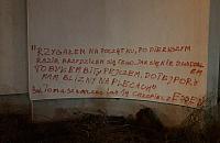 "Zmuszanie do prostytucji nieletnich". Szokujące słowa na kościele