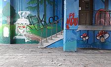 Czerwony Kapturek cienko przędzie. Mural po 10 latach wygląda słabo