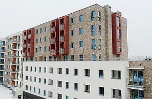 Ogród na dachu, dźwiękochłonne okna, garaż podziemny. Ratusz zbudował mieszkania "dla najbardziej potrzebujących"