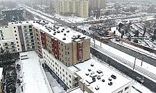 Ogród na dachu, dźwiękochłonne okna, garaż podziemny. Ratusz zbudował mieszkania "dla najbardziej potrzebujących"