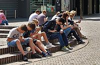 Urzędnik w roli kaowca? Za 26 tysięcy zbadali... co młodzież robi w czasie wolnym