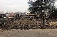 Trzeci Bodzio w Warszawie. Przy Modlińskiej budują sklep meblowy