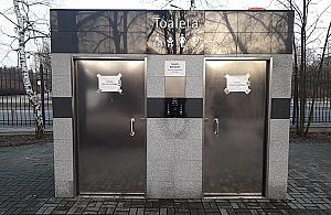 Wodociągowcy unieruchomili toaletę w parku Sowińskiego