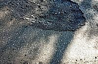 Wawerskie ulice pełne dziur po zimie. Kiedy będą łatane?