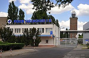 Jeden z najcenniejszych zabytków Białołęki? Wieża Polfy pod ochroną