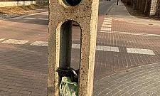 Henryków wyznacza nowe trendy. Psie kupy na... ulicznych słupach