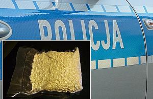 Drobny sukces policji. O jednego handlarza prochami mniej