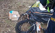 Zrobił remont a śmieci pozostawił w lesie na Bródnie