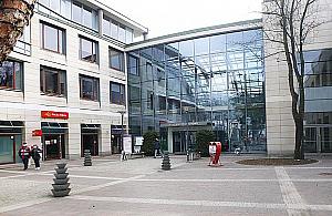 Dlaczego urzędnicy nie pracują zdalnie? "Prezydent Legionowa udaje, że epidemii nie ma"