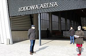 Masowe szczepienia przeciw covid-19 w legionowskiej Lodowej Arenie