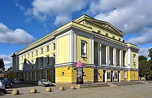 Teatr Rampa zmienia dyrektora. Kim jest Michał Walczak?