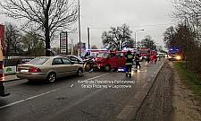 Zderzenie busa z osobówką na Płochocińskiej. Sześć osób w szpitalu