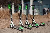 Elektryczną hulajnogą po drodze rowerowej. Nowe prawo wchodzi w życie