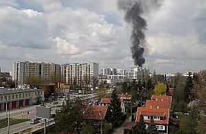 Ogromny pożar na S8. Kierowca nie żyje
