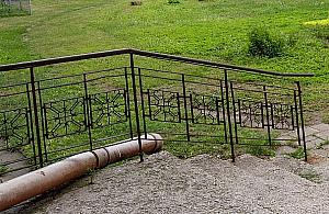 Diabeł tkwi w szczegółach. Zdemontowano balustradę z lat pięćdziesiątych