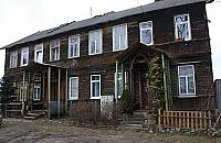 Tu kręcono "Alternatywy 4". Co dalej z drewniakiem?