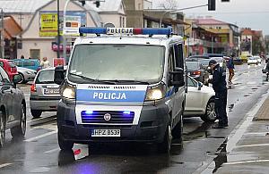 Stracił przytomność za kierownicą. Żona dziękuje wolskim policjantom za szybką pomoc