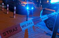 Nocny alarm na �ytniej. Z g��bokiego wykopu ulatnia� si� gaz