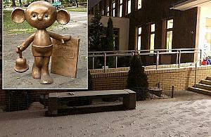 Ławka z Marią Kownacką i Plastusiem na Zielonej Białołęce?