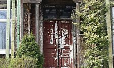 Czy drewniak przy rondzie Żaba przetrwa? Wpisany do rejestru i co dalej?