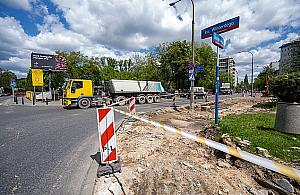 Nowe światła na Wincentego. Docelowo druga jezdnia dla... autobusów
