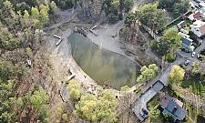 Akweny wodne w Wawrze coraz mniej dostępne. Gdzie jeszcze można wypocząć nad wodą?