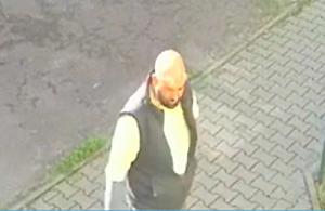 Policja poszukuje hieny. Okradł 90-letniego powstańca, który chciał mu pomóc